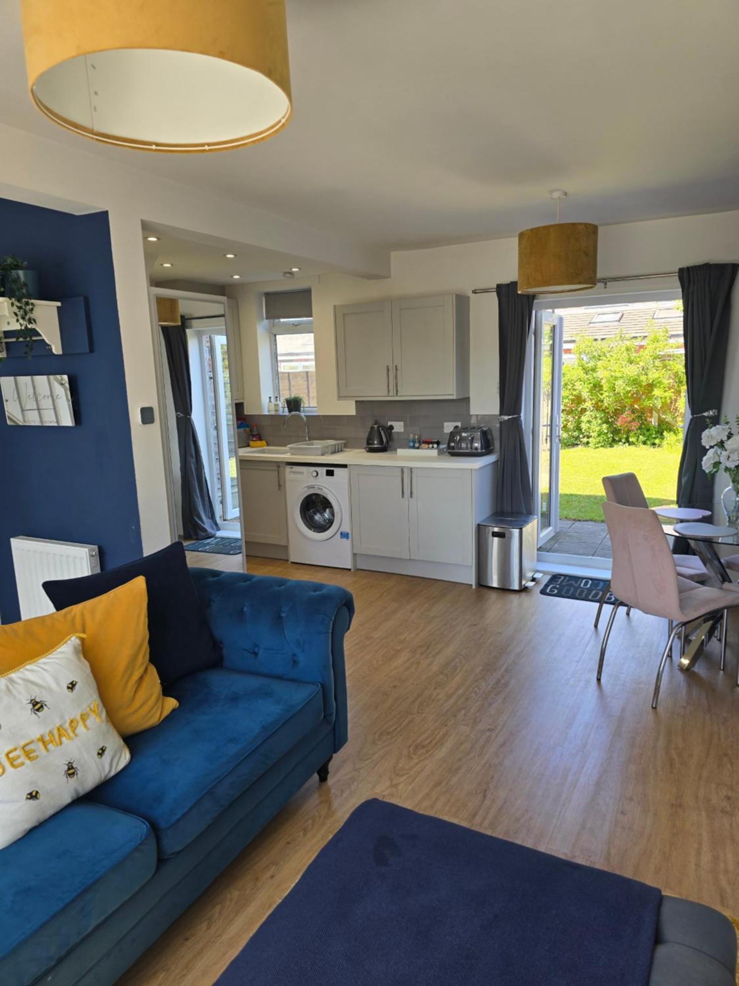 The Heart - Cosy 3 Bedroom House With Double Driveway And Garden In Manchester Exteriér fotografie